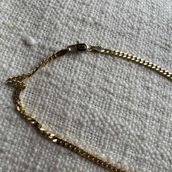 GLD Micro Cuban Link Chain - Picture 2 of 4